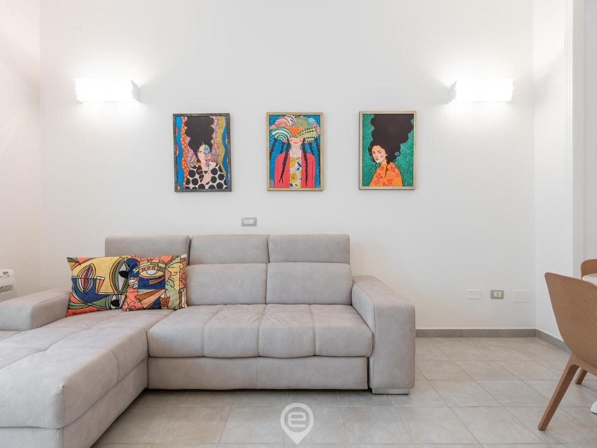 White Gold Apartment Кальяри Экстерьер фото