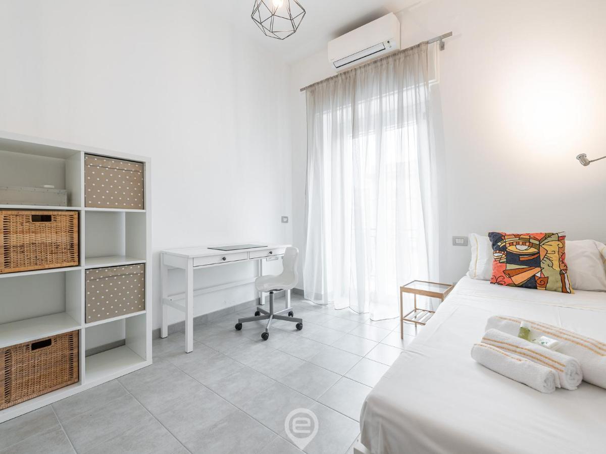 White Gold Apartment Кальяри Экстерьер фото